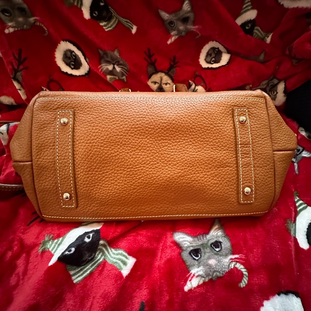 Dooney and Bourke Handbag/Crossbody - Picture 6 of 9